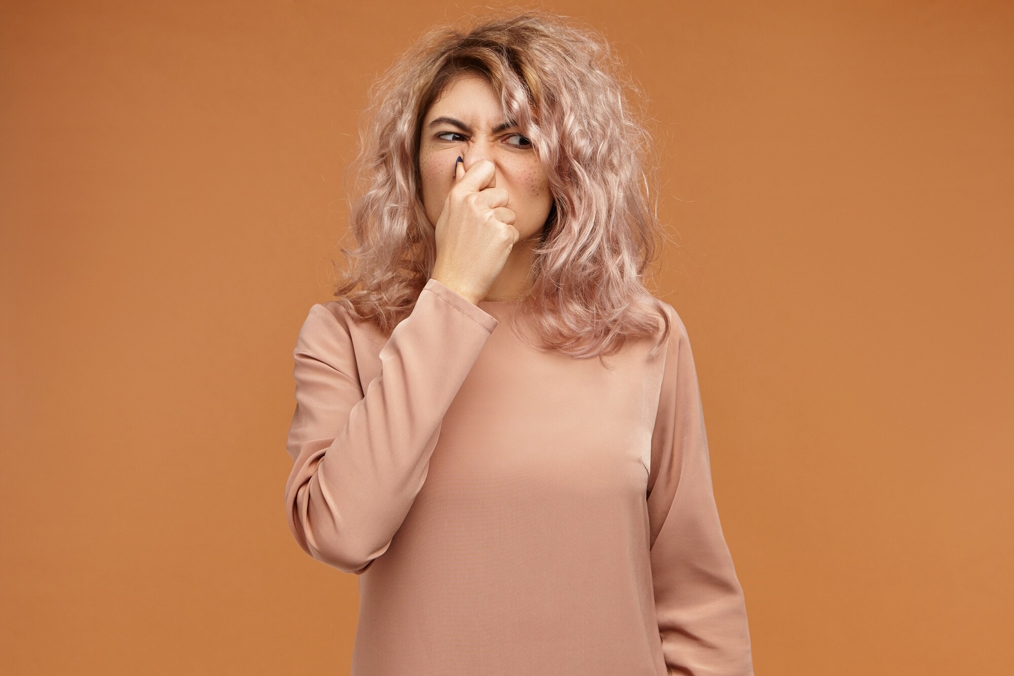 Read more about the article How to Get Rid of a Musty Smell in a House